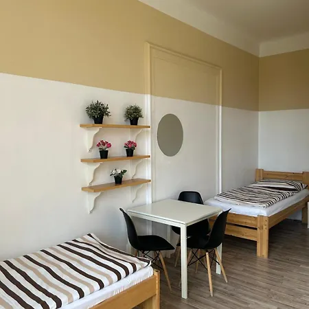 Hostel Downtown *