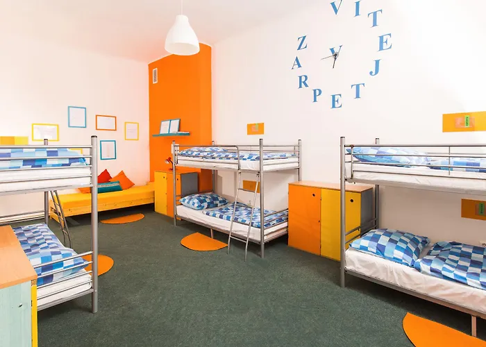 Downtown Hostel *
